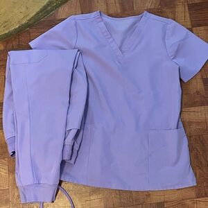 Great condition Mandala jogger scrub set